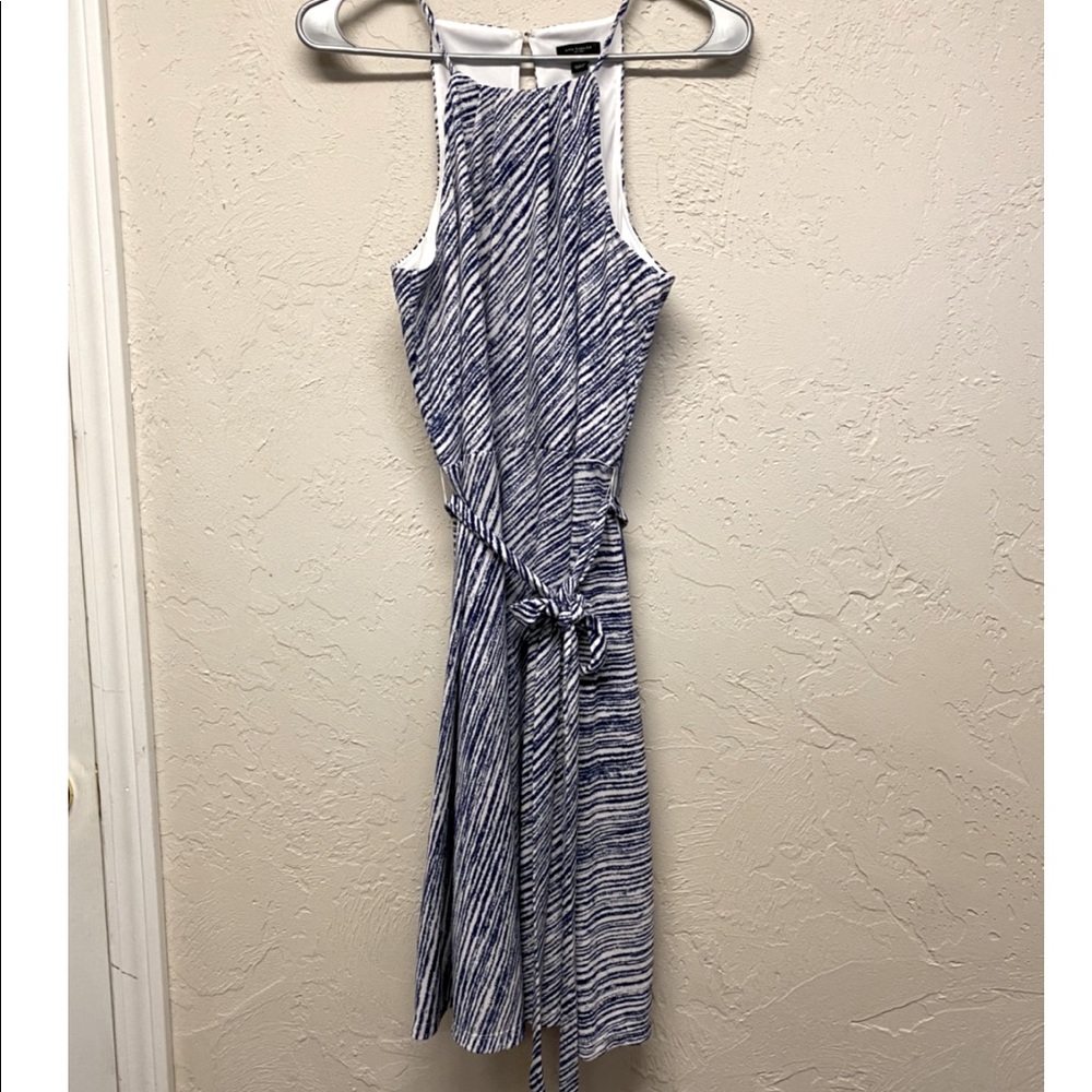 Ann Taylor women’s flowy dress white & blue belted